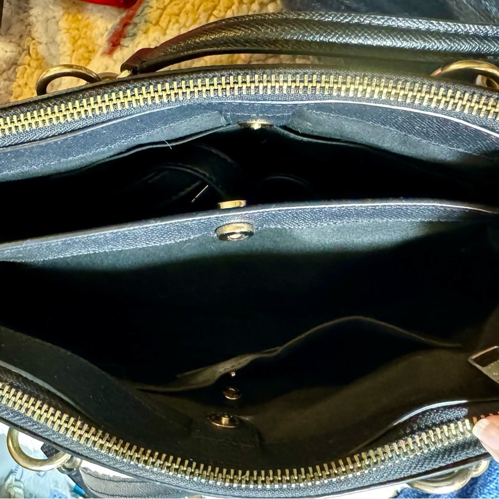 Coach purse - Picture 3 of 3